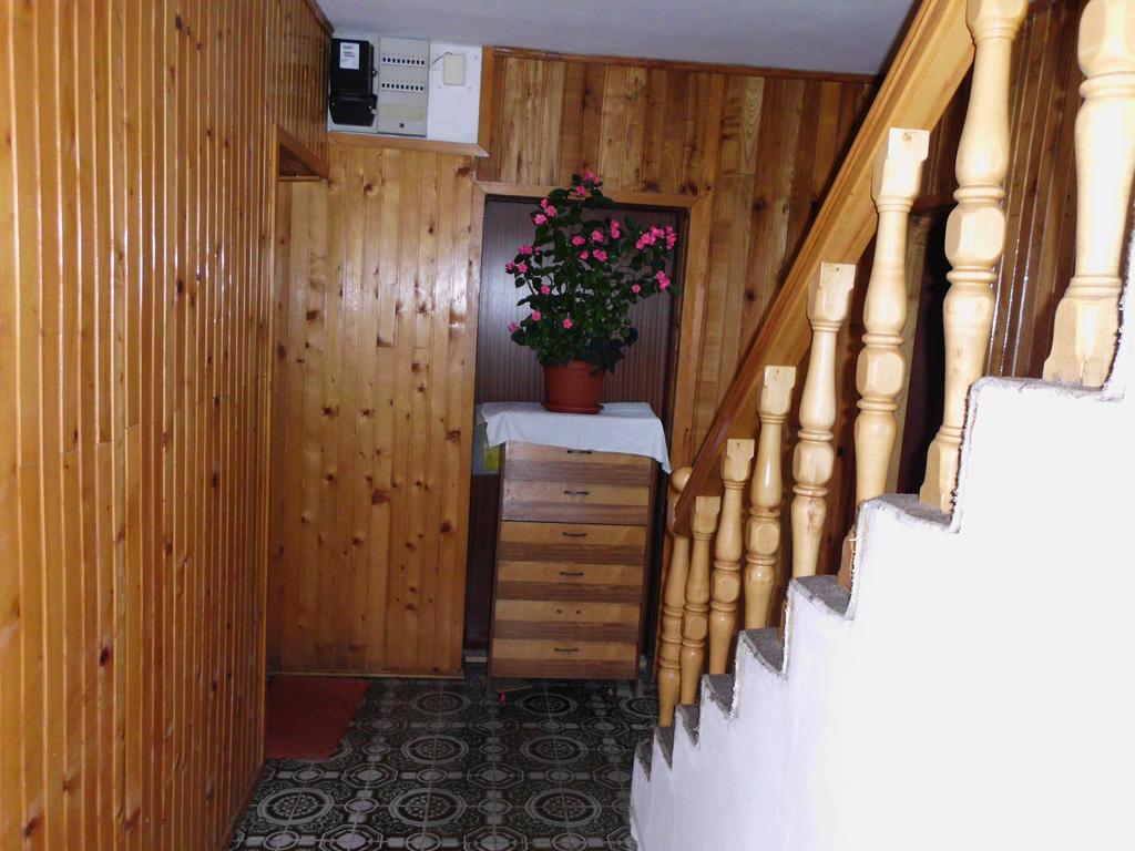 Guest House Krga Korenica Exterior photo